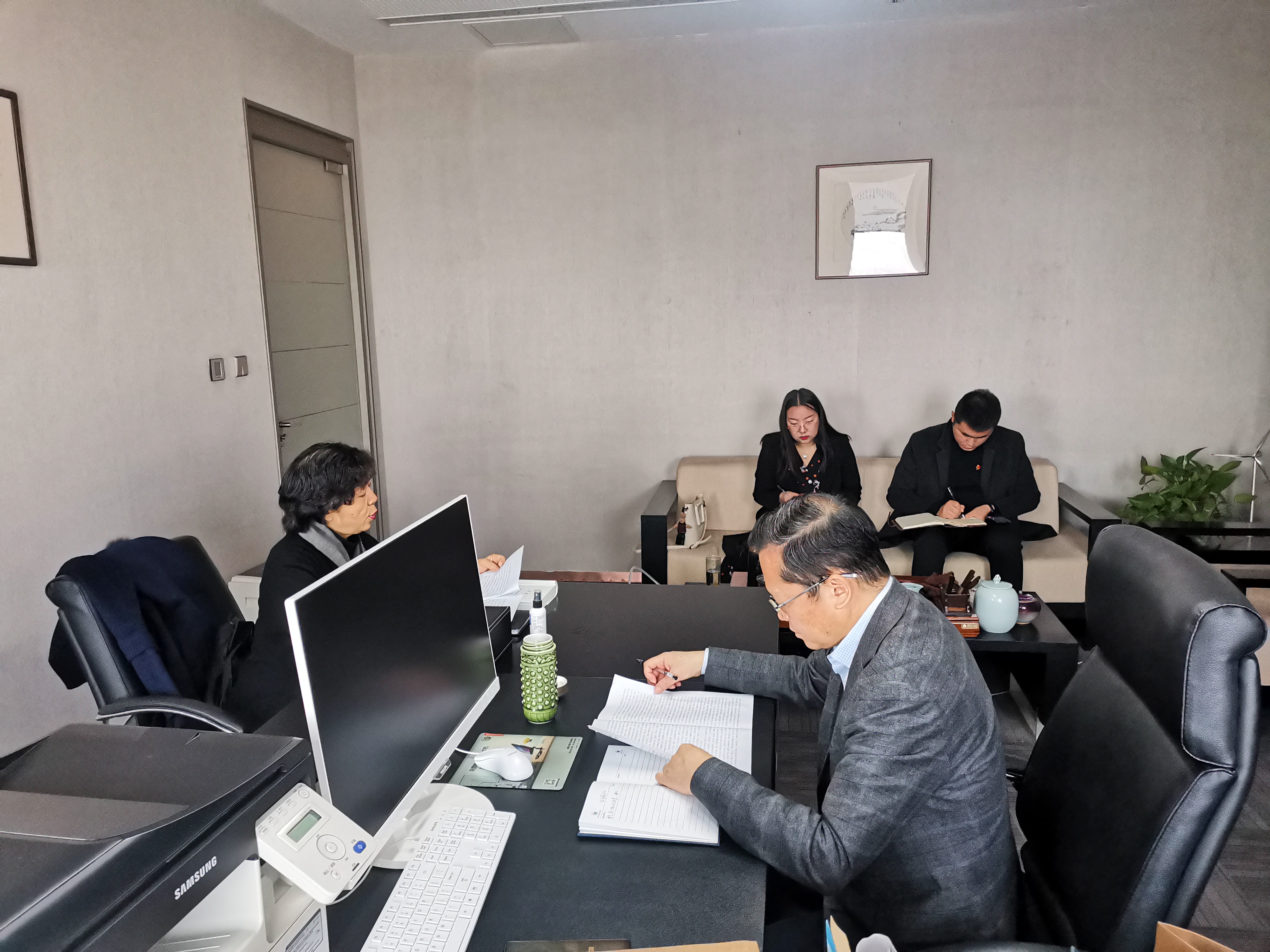 河南省僑商會黨支部召開組織生活會和民主評議黨員會