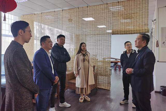 寧波市僑商會(huì)青年委員會(huì)交流團(tuán)一行走訪企業(yè)