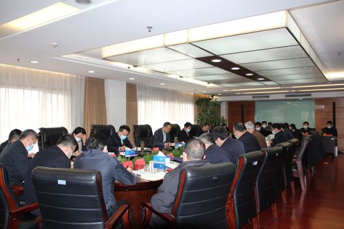 中國僑聯(lián)黨組理論學(xué)習(xí)中心組 深入學(xué)習(xí)領(lǐng)會習(xí)近平總書記在中青年干部培訓(xùn)班 開班式上的重要講話精神