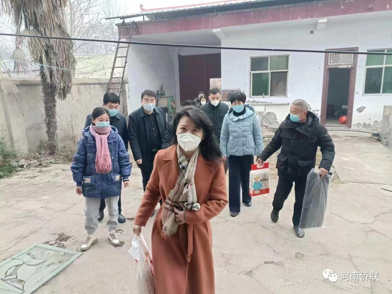 新春送溫暖 關(guān)懷暖人心——河南省僑聯(lián)到結(jié)對(duì)幫扶村開展走訪慰問活動(dòng)