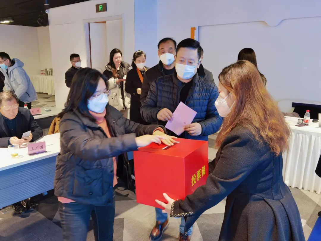 省僑商會(huì)招商引資與產(chǎn)業(yè)運(yùn)營(yíng)專業(yè)委員會(huì)成立并開(kāi)始運(yùn)營(yíng)