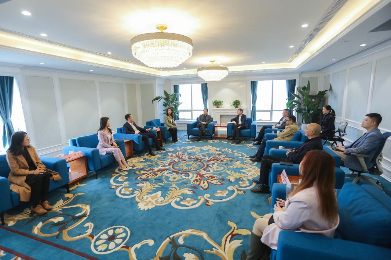 省僑商會(huì)走訪加拿大河南同鄉(xiāng)聯(lián)誼總會(huì)暨總商會(huì)鄭州聯(lián)絡(luò)處