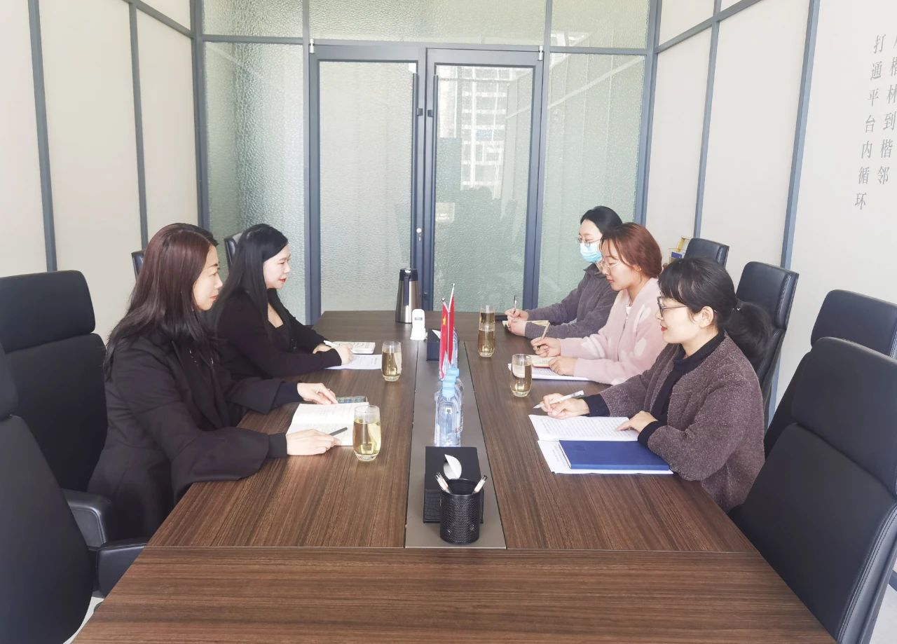 省僑商會(huì)召開(kāi)“近期重點(diǎn)工作情況通報(bào)暨學(xué)習(xí)貫徹習(xí)近平新時(shí)代中國(guó)特色社會(huì)主義思想主題教育動(dòng)員部署會(huì)”，宣貫相關(guān)工作要求