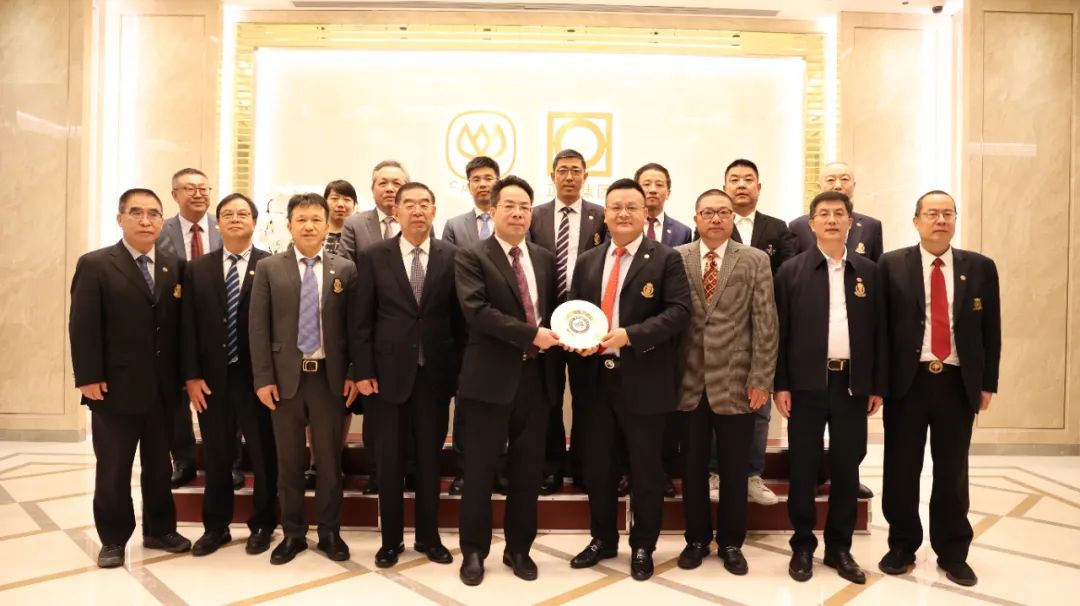 連小敏會(huì)見(jiàn)香港僑商聯(lián)合會(huì)代表團(tuán)