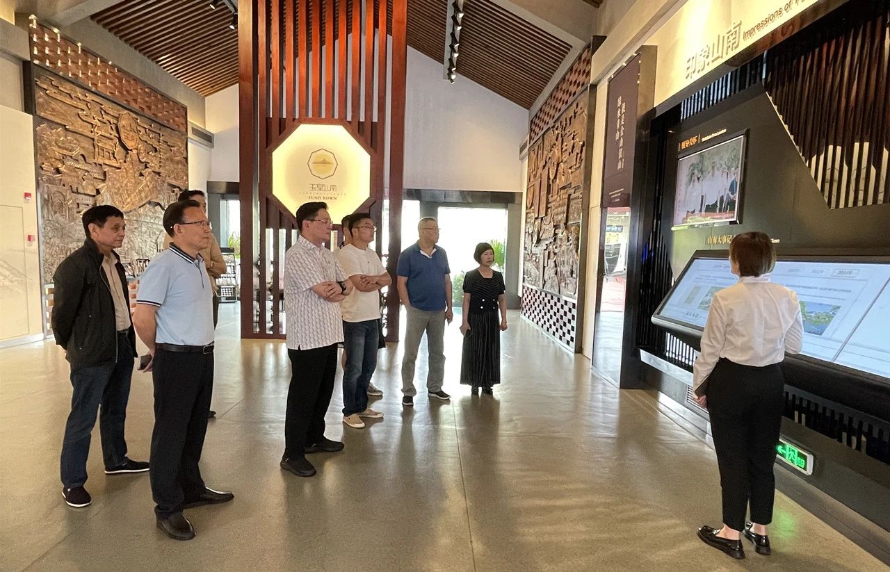 永康市僑商會會長應(yīng)榮一行赴杭州學(xué)習(xí)交流