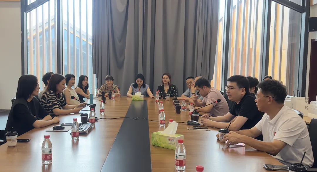 紹興市僑商會(huì)“僑創(chuàng)未來?共話成長”創(chuàng)業(yè)分享活動(dòng)暨四屆三次會(huì)長團(tuán)會(huì)議成功召開