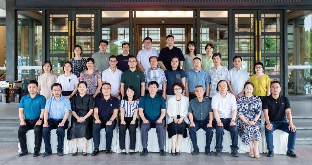 全省僑商組織秘書長聯(lián)席會(huì)在杭召開