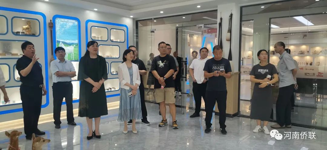 周口市僑聯(lián)組織僑資企業(yè)在鹿邑縣開展觀摩座談活動(dòng)