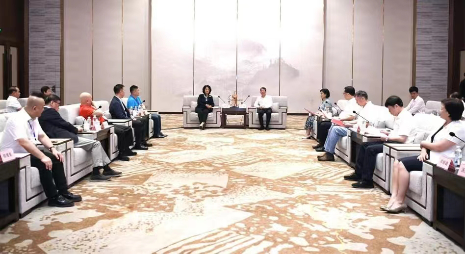  廣東國際華商會組團參加2023年“創(chuàng)業(yè)中華——華商八桂行”投資暨柳品推介活動