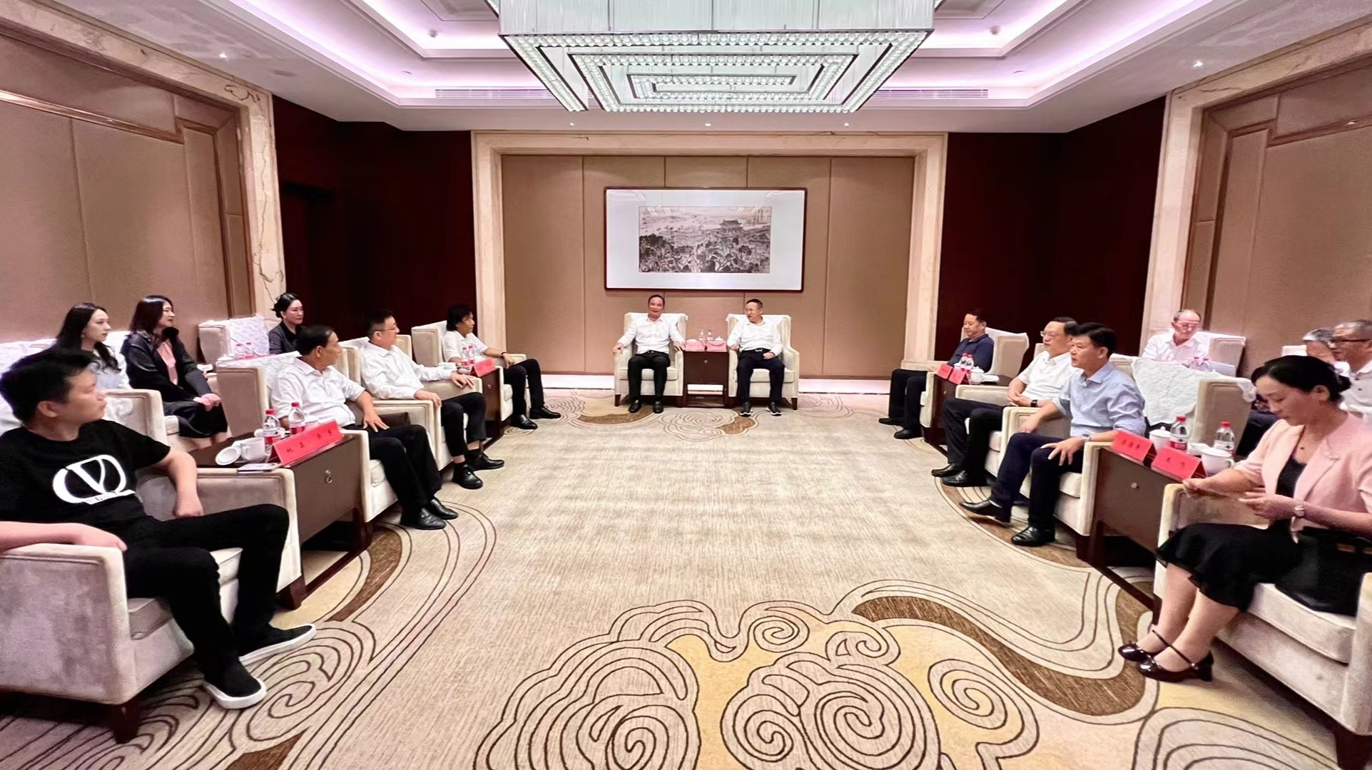 湖北省僑商協(xié)會(huì)走進(jìn)荊州考察交流——共商第23屆華創(chuàng)會(huì)專場(chǎng)活動(dòng)籌備工作