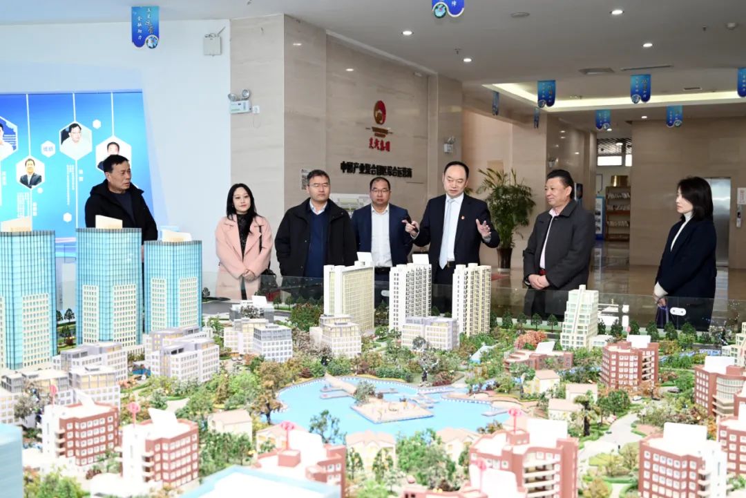 【團(tuán)體會員】市僑聯(lián)、市僑商會會見瑞士僑領(lǐng)董寶德一行