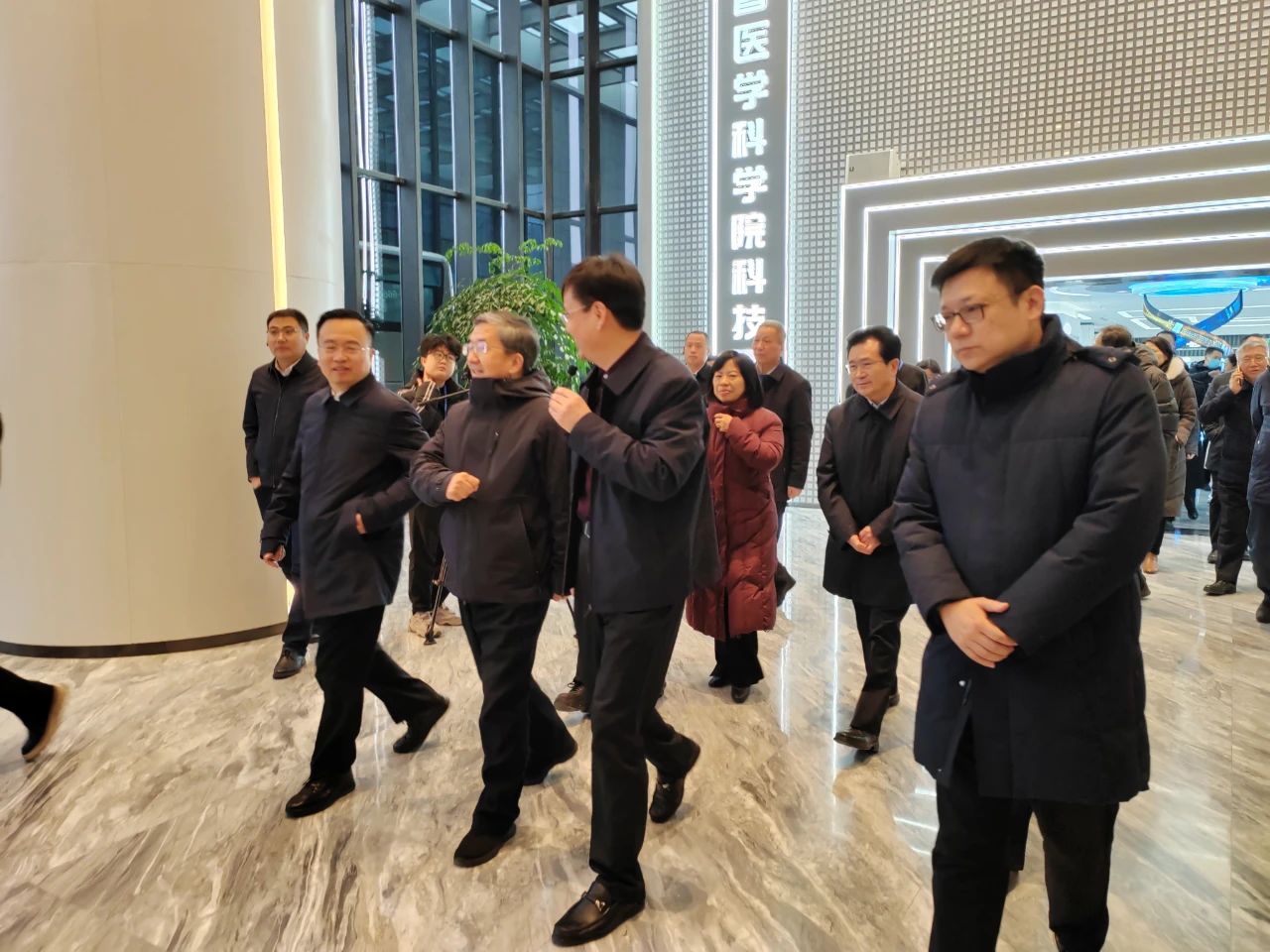 【海外顧問】法國河南同鄉(xiāng)會會長祝曉琳受邀參加河南省統(tǒng)一戰(zhàn)線“聚力航空港·同心作貢獻(xiàn)”活動動員會