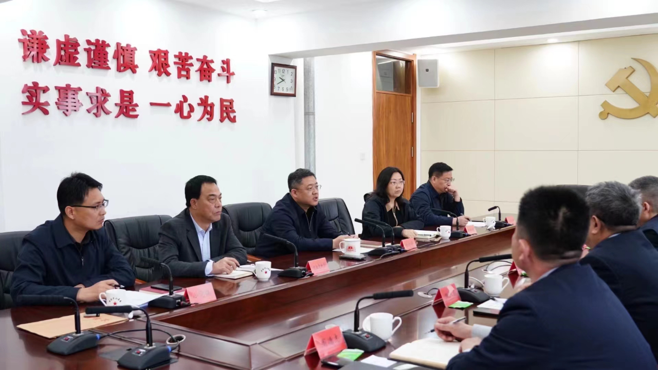 【名譽(yù)會(huì)長】省僑商會(huì)名譽(yù)會(huì)長、河北利鑫集團(tuán)董事長宣武兵率團(tuán)赴石家莊市平山縣、秦皇島市北戴河區(qū)深入開展項(xiàng)目考察和對(duì)接工作