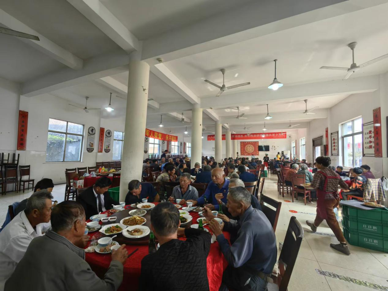 【名譽(yù)會(huì)長】徐旭昶邀裘村鎮(zhèn)陶坑村民齊聚一堂 載歌載舞慶重陽