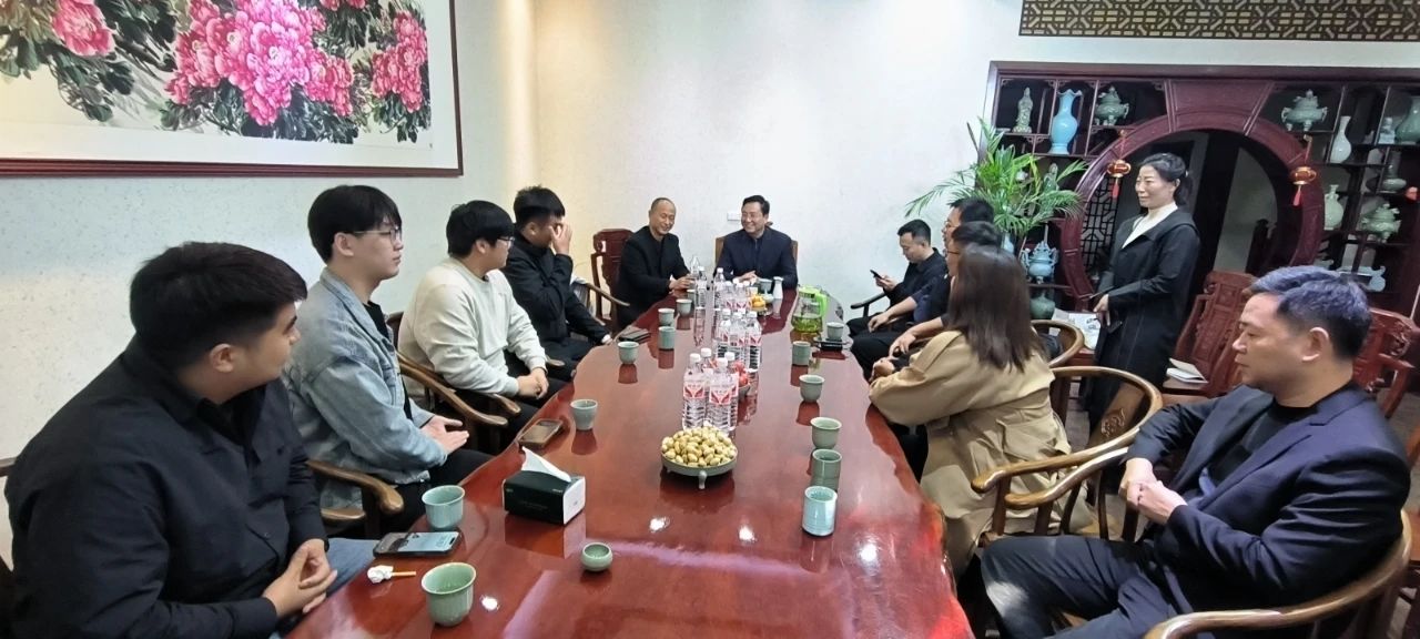 平頂山市僑聯(lián)牽線多家跨境電商就汝瓷產(chǎn)品文化發(fā)展達(dá)成合作意向