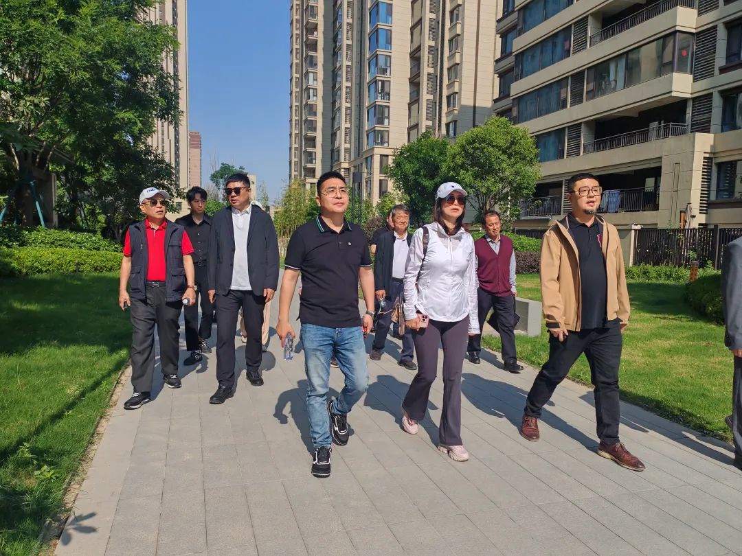 河南省僑商聯(lián)合會“中原僑商西安行”走進(jìn)副會長單位世茂璀璨傾城項目觀摩交流，并考察西安市未央?yún)^(qū)