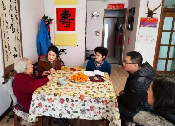 雙節(jié)慰問(wèn)送溫暖 真情關(guān)懷暖僑心—洛陽(yáng)市西工區(qū)僑聯(lián)走訪慰問(wèn)轄區(qū)老歸僑