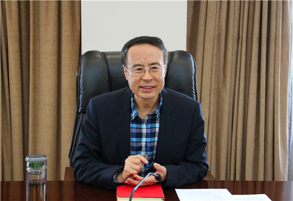 旗幟鮮明講政治 勇?lián)率姑宫F(xiàn)新作為  ——中國(guó)僑聯(lián)黨組召開第二次理論學(xué)習(xí)中心組（擴(kuò)大）學(xué)習(xí)會(huì)議