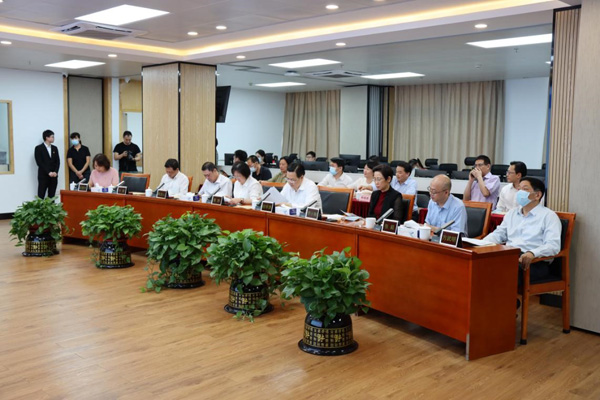 中國僑聯(lián)副主席程學(xué)源到廣州市荔灣區(qū)開展調(diào)研