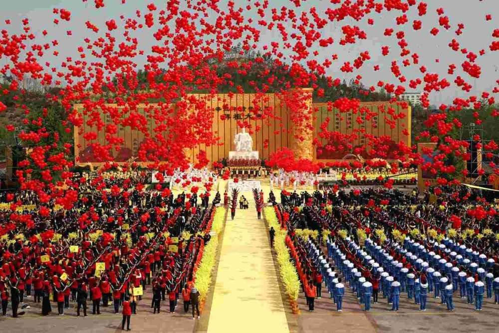 隋軍在河南出席辛丑年黃帝故里拜祖大典并調(diào)研僑聯(lián)工作