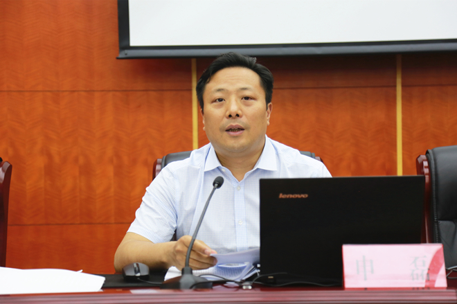 心存敬畏 警鐘長(zhǎng)鳴 ——省僑聯(lián)舉辦全省僑聯(lián)系統(tǒng)全面從嚴(yán)治黨宣講報(bào)告會(huì)