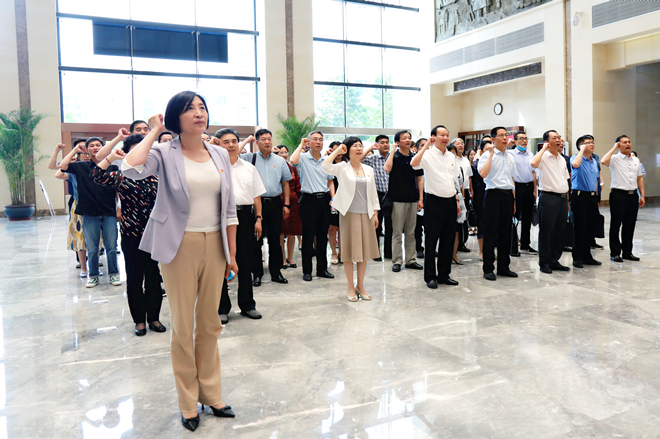 河南省僑聯(lián)組織僑聯(lián)系統(tǒng)黨員干部赴廉政文化教育館參觀學(xué)習(xí)