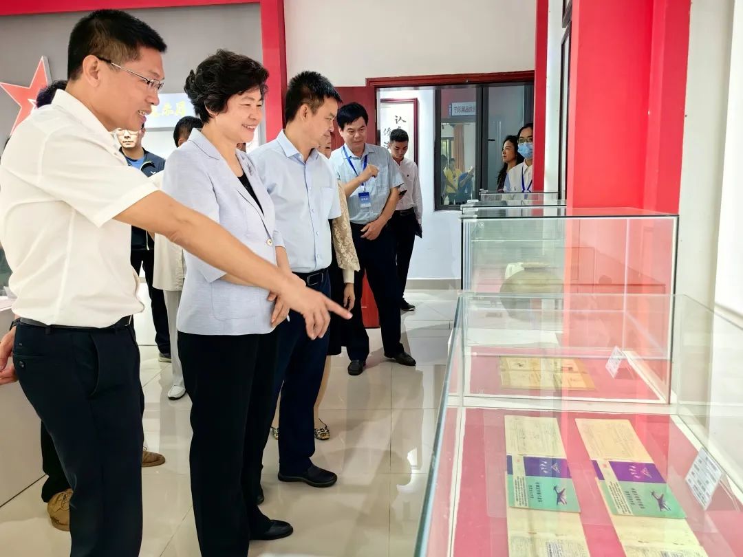 “廣東僑商湛江行”考察團(tuán)一行到奮勇高新區(qū)開展僑助“百千萬(wàn)工程”工作調(diào)研