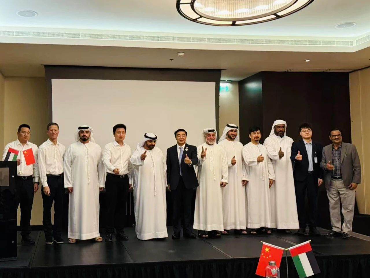 【名譽會長】阿聯(lián)酋中華工商總會會長唐振剛出席中國（諸暨）— 迪拜產(chǎn)業(yè)合作對接會