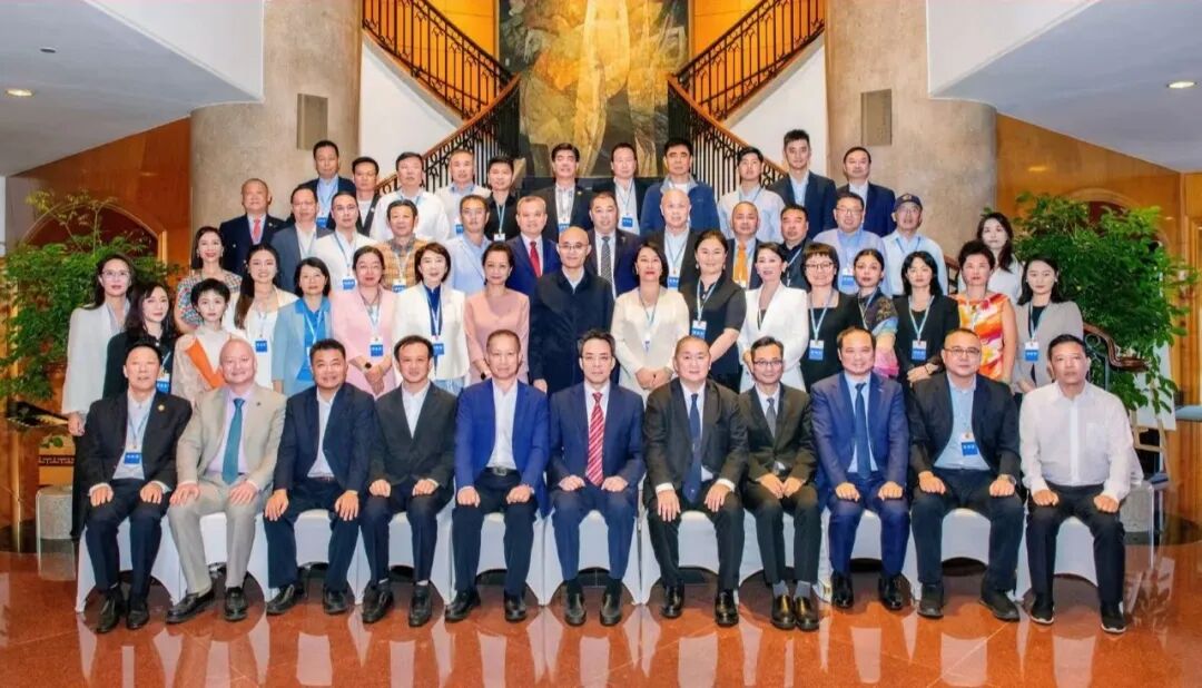 聚僑興國(guó)·絲路圓夢(mèng) 中國(guó)僑商聯(lián)合會(huì)“僑商參與‘一帶一路’研修班”在昆明舉行在滇僑商踴躍參加