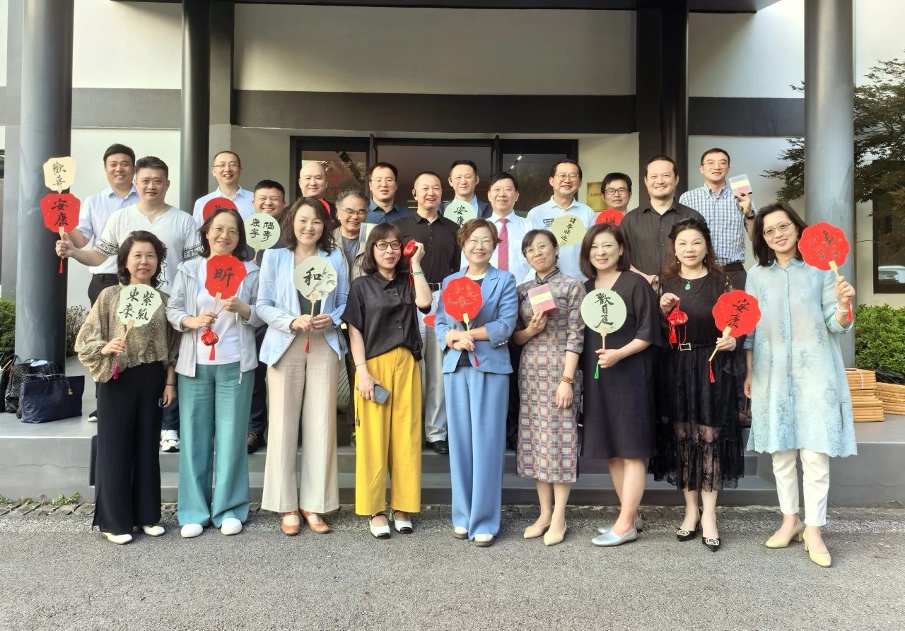 南京僑商聯(lián)合會(huì)舉辦“金陵古韻 手作傳承” 端午雅集活動(dòng)