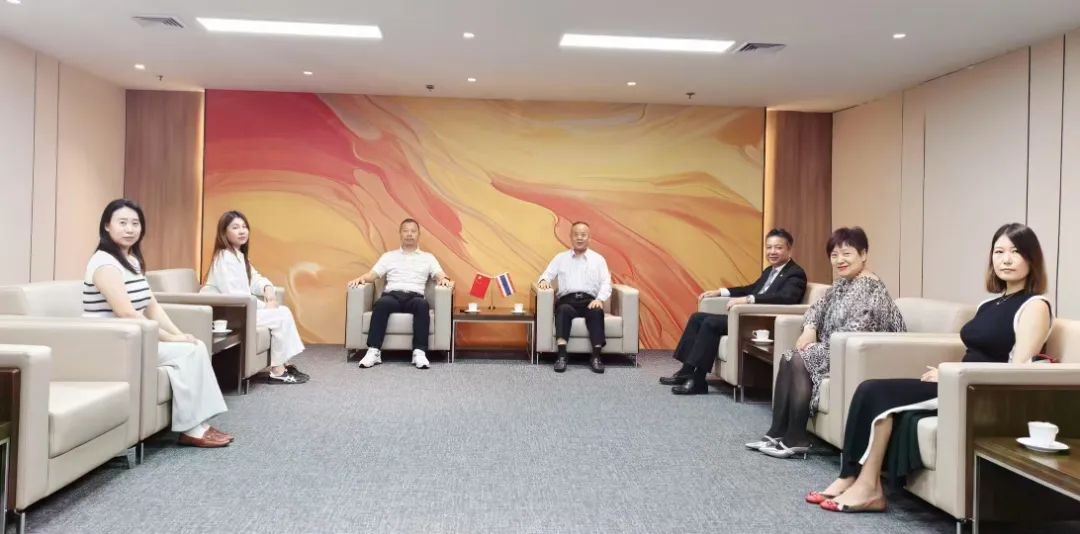 【名譽(yù)會長】泰國中華總商會副主席李桂雄接待華巨臣集團(tuán)楊文標(biāo)董事長一行