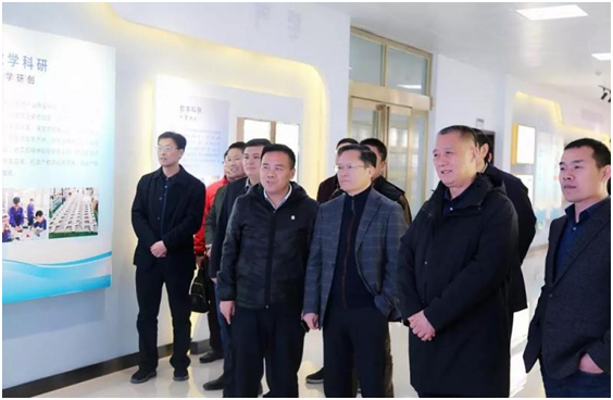 河南省僑商聯(lián)合會走進河南機電職業(yè)學(xué)院考察調(diào)研